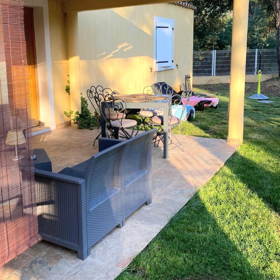 Agreable Rez De Jardin Avec Piscine Et Jacuzzi Cervione Exterior foto